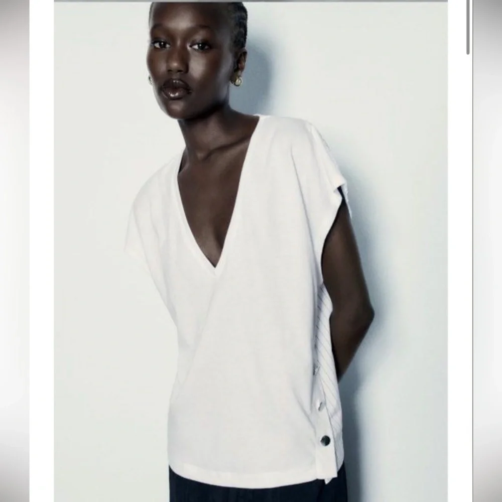 Zara NEW Cotton Poplin Stripe Side Button Vneck Tee Size Small Black/White - Picture 3 of 12